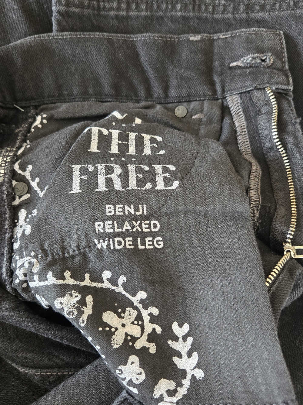 NWT We The Free Benji Black Wide-Leg Mid Rise Relaxed Jeans 27 - Picture 12 of 16